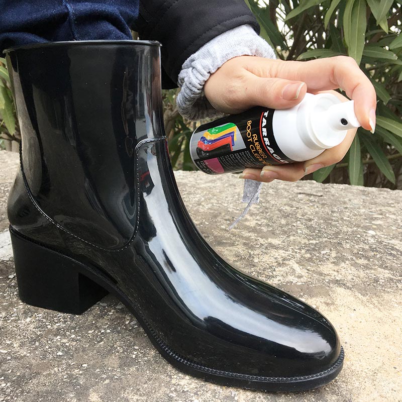 Detergente per stivali di gomma